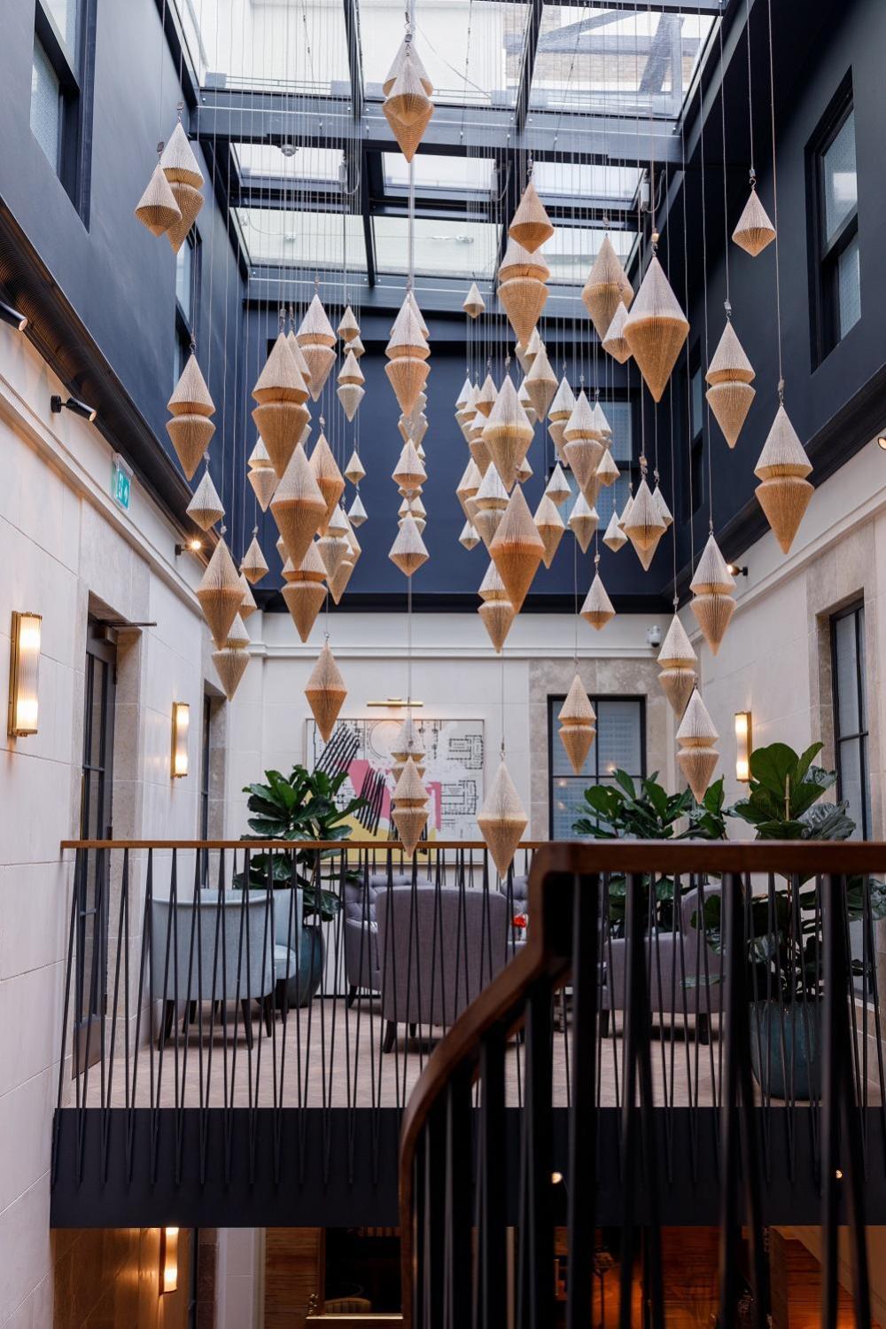 100 Queen'S Gate Hotel London, Curio Collection By Hilton Экстерьер фото The interior of the hotel